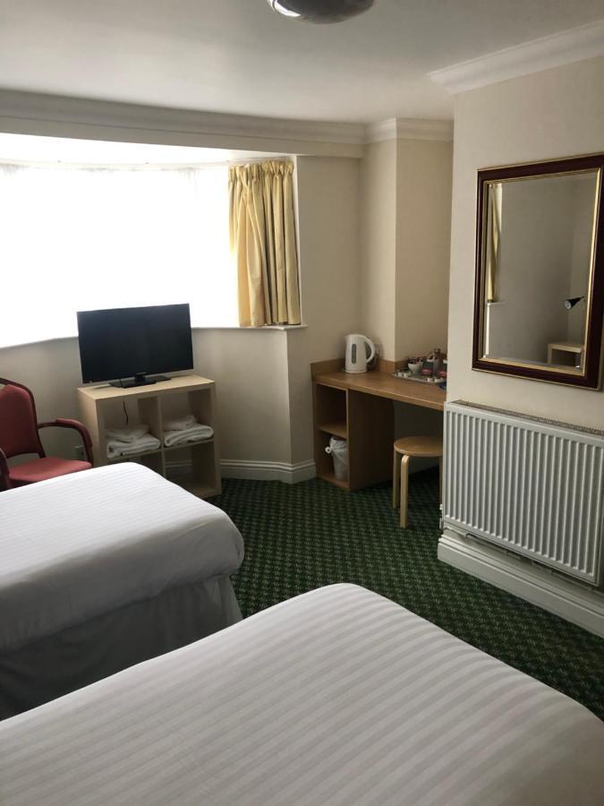 Granby Hotel Грейвсенд Екстериор снимка