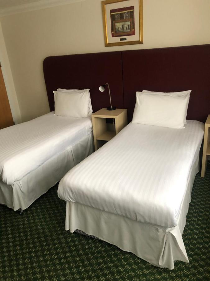 Granby Hotel Грейвсенд Екстериор снимка