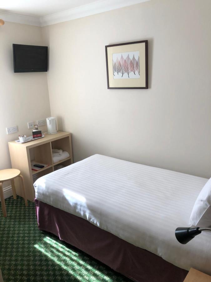 Granby Hotel Грейвсенд Екстериор снимка