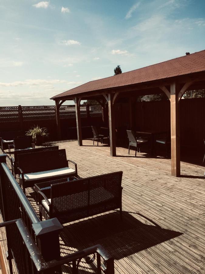 Granby Hotel Грейвсенд Екстериор снимка